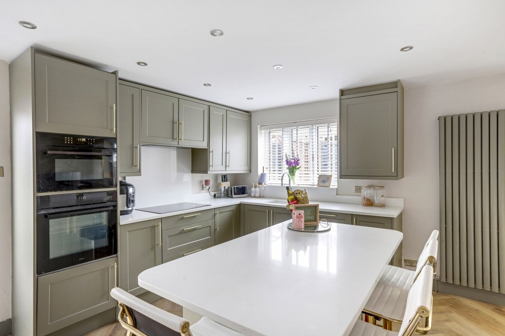 Fitzwilliam Drive, Forest Town, NG19