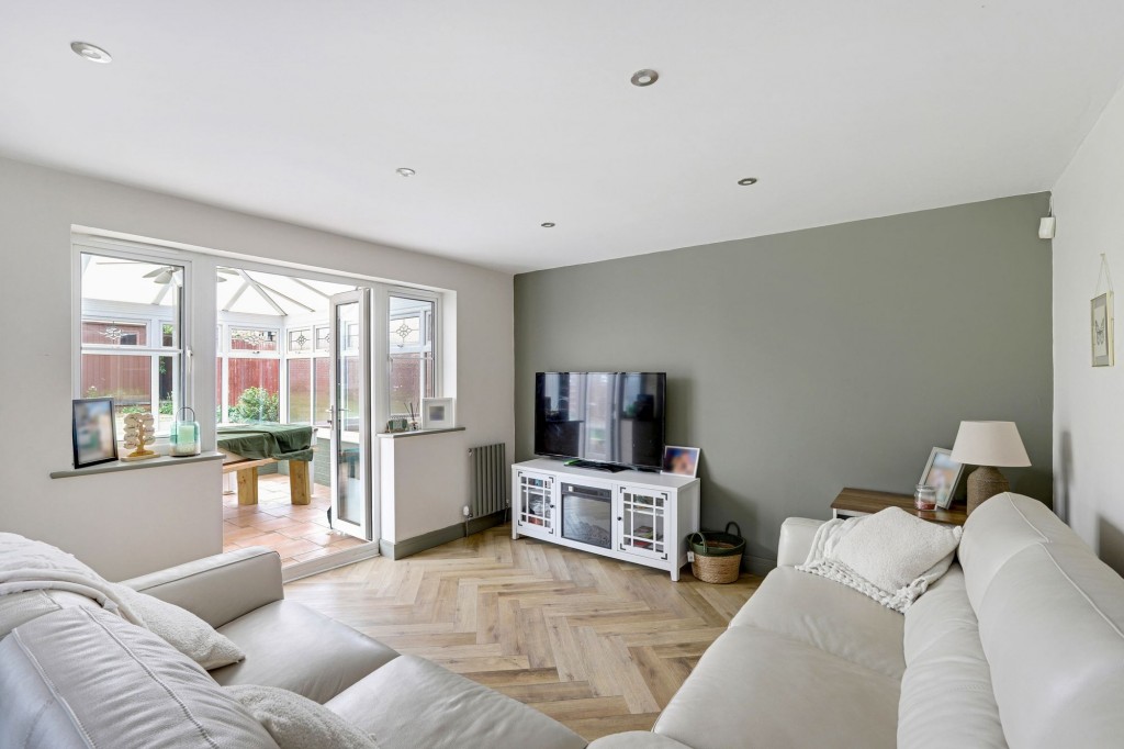 Fitzwilliam Drive, Forest Town, NG19