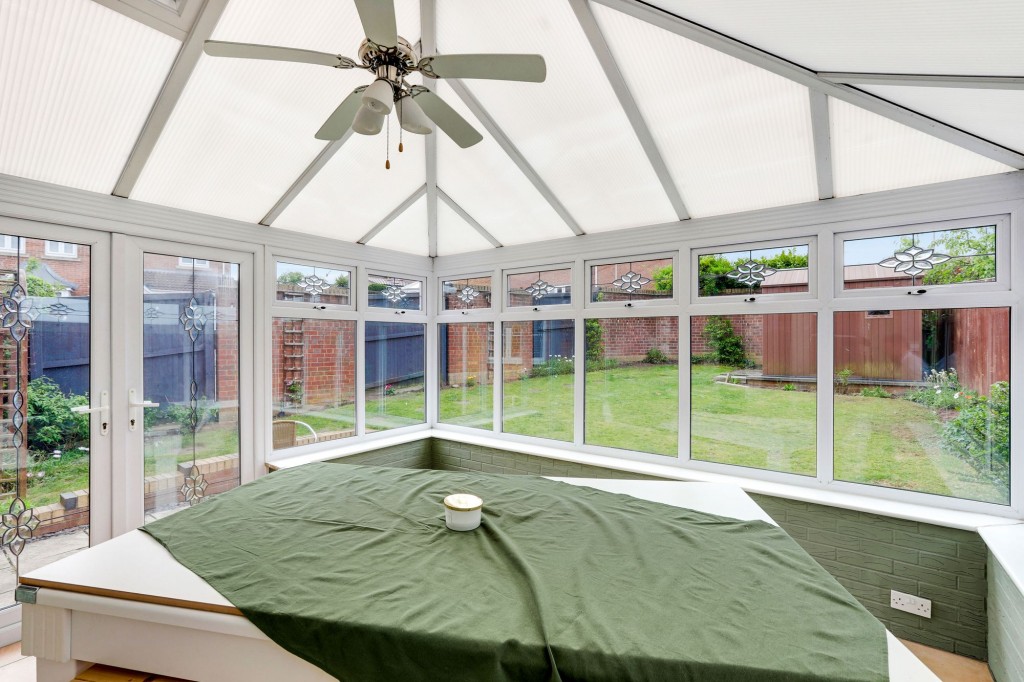 Fitzwilliam Drive, Forest Town, NG19