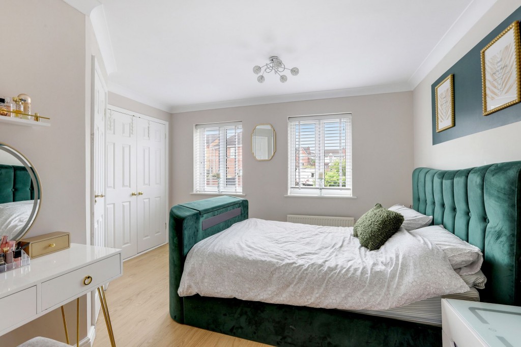 Fitzwilliam Drive, Forest Town, NG19