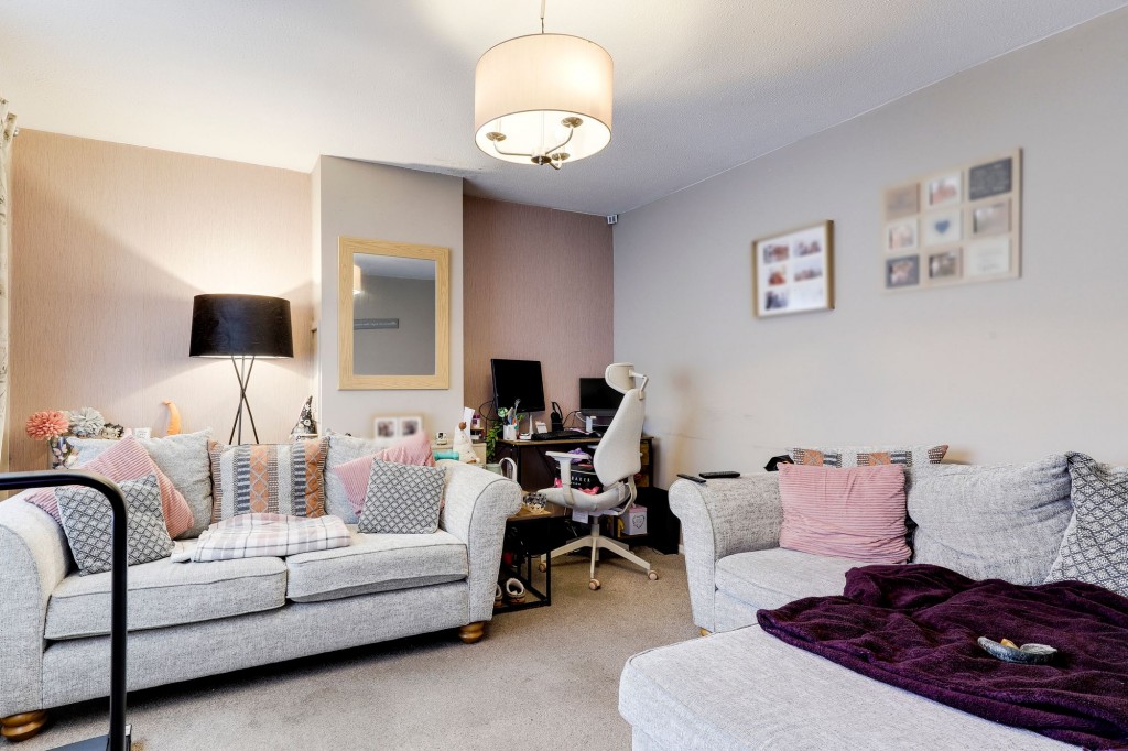 Hadrian Gardens, Nottingham, NG5