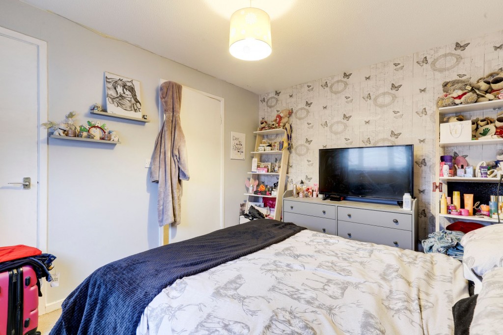 Hadrian Gardens, Nottingham, NG5