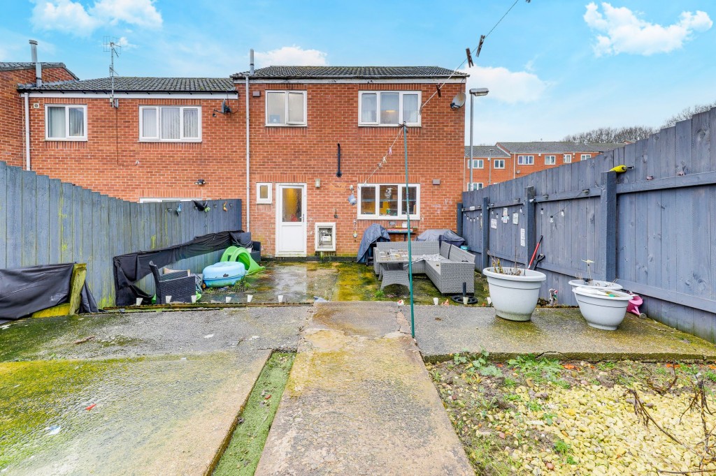 Hadrian Gardens, Nottingham, NG5