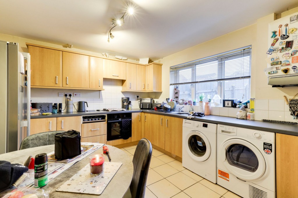 Hadrian Gardens, Nottingham, NG5