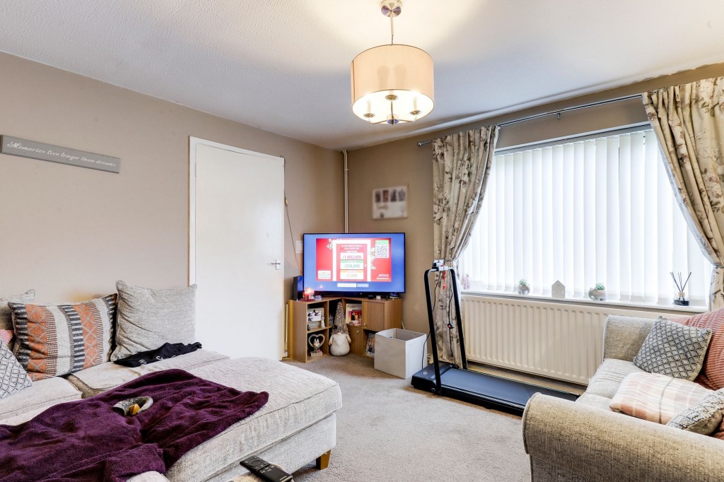 Hadrian Gardens, Nottingham, NG5