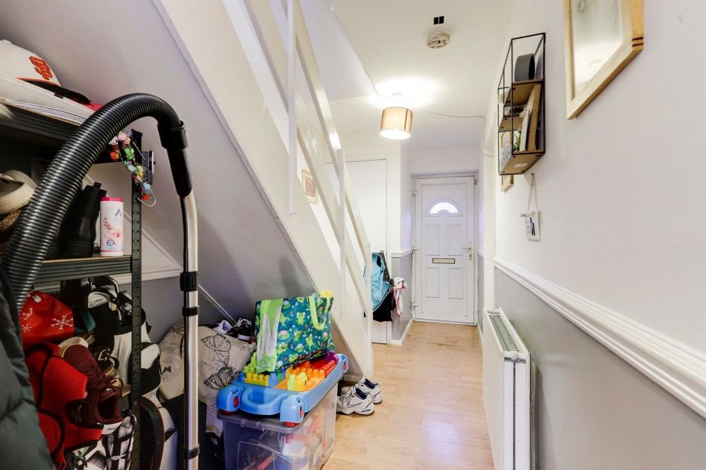 Hadrian Gardens, Nottingham, NG5