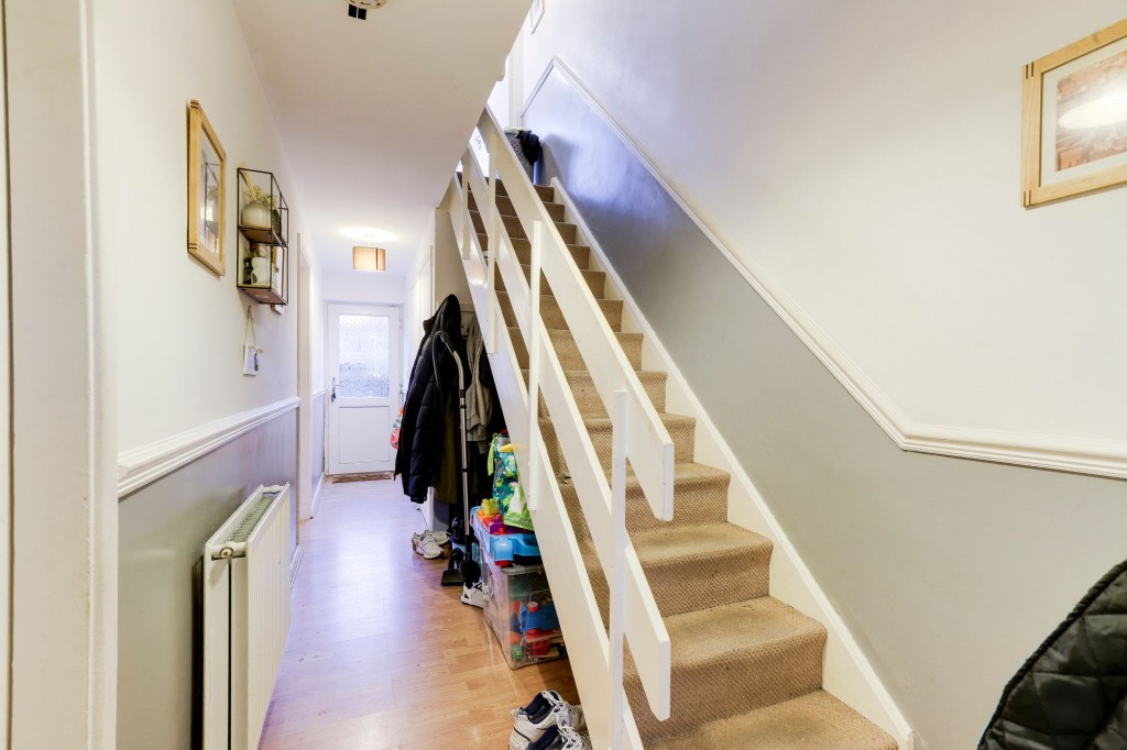 Hadrian Gardens, Nottingham, NG5