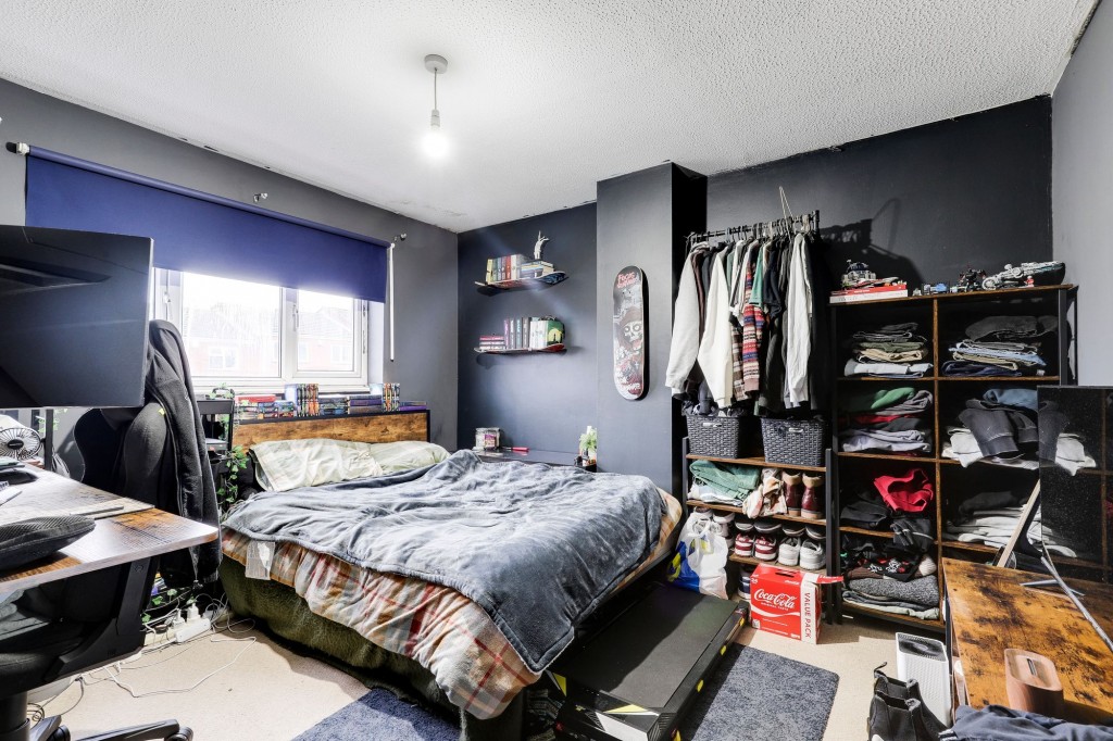 Hadrian Gardens, Nottingham, NG5