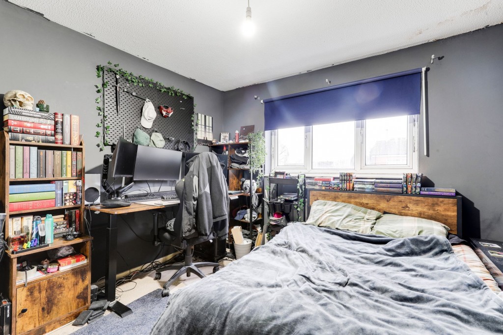 Hadrian Gardens, Nottingham, NG5