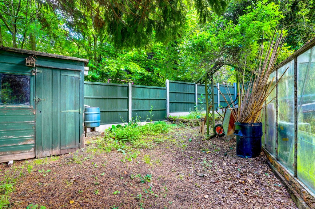 Russley Road, Bramcote, NG9