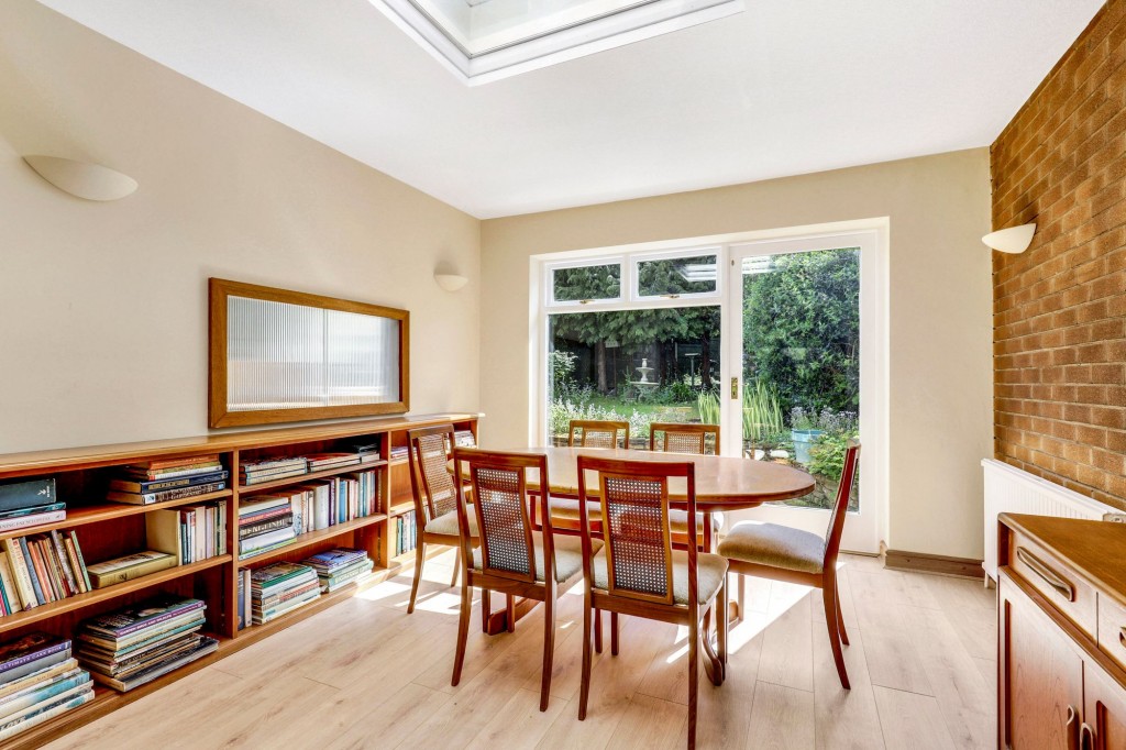 Russley Road, Bramcote, NG9