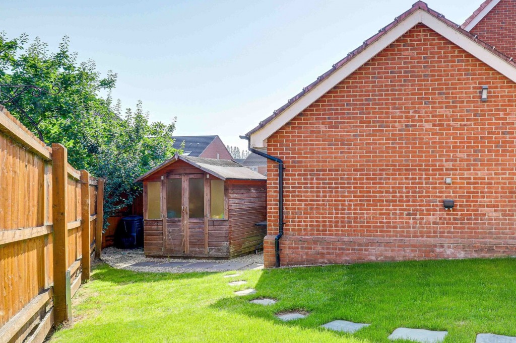 Mandeville Close, Hucknall, NG15