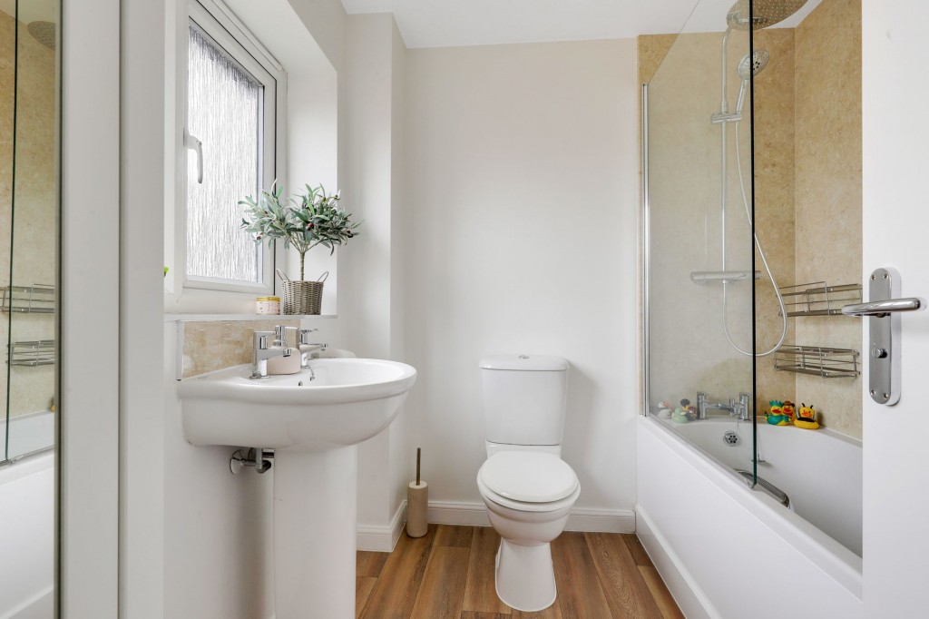 Mandeville Close, Hucknall, NG15