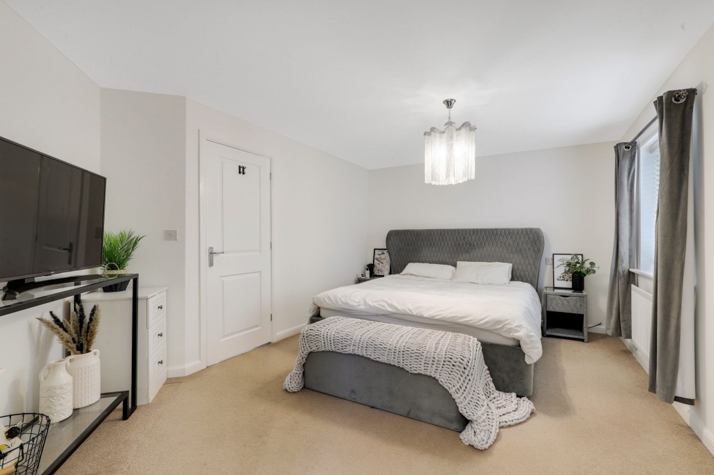 Mandeville Close, Hucknall, NG15