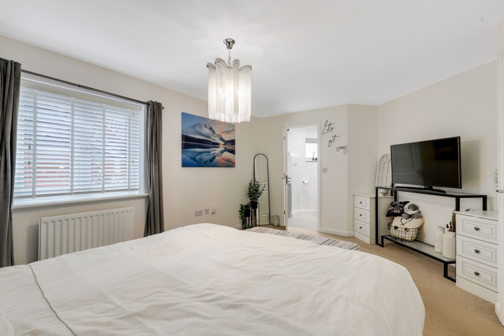 Mandeville Close, Hucknall, NG15