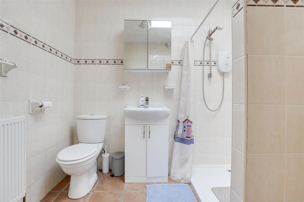 Oakland Avenue, Long Eaton, NG10