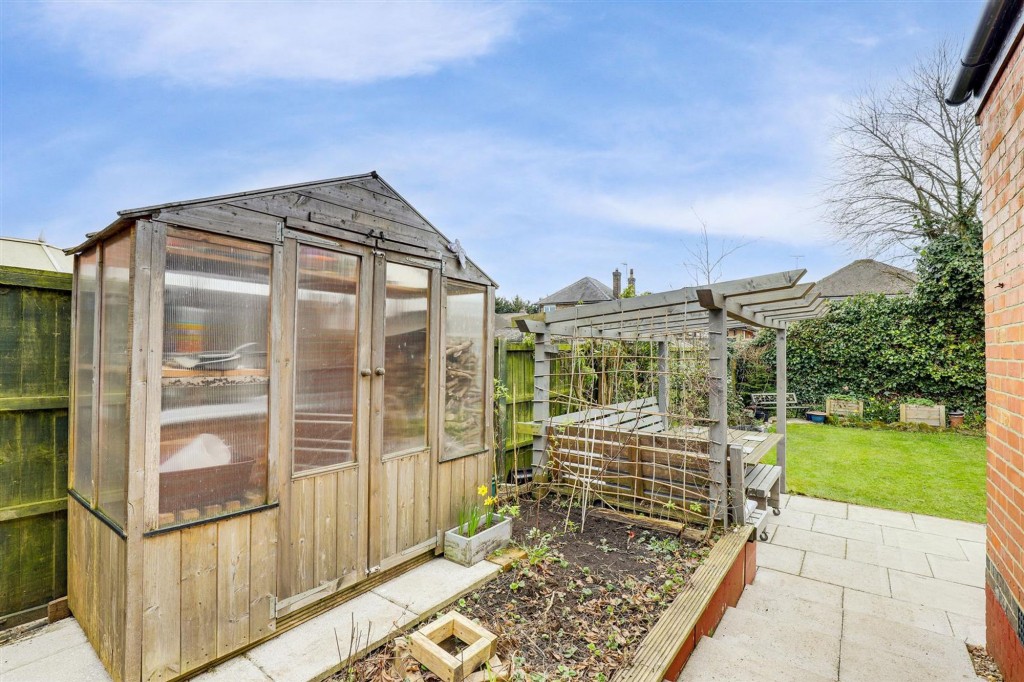 Oakland Avenue, Long Eaton, NG10