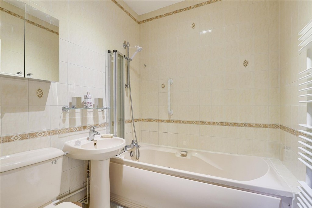 Lambley Road, Lowdham, NG14