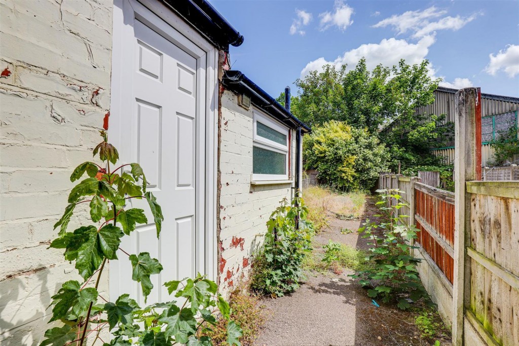 Vernon Road, Nottingham, NG6