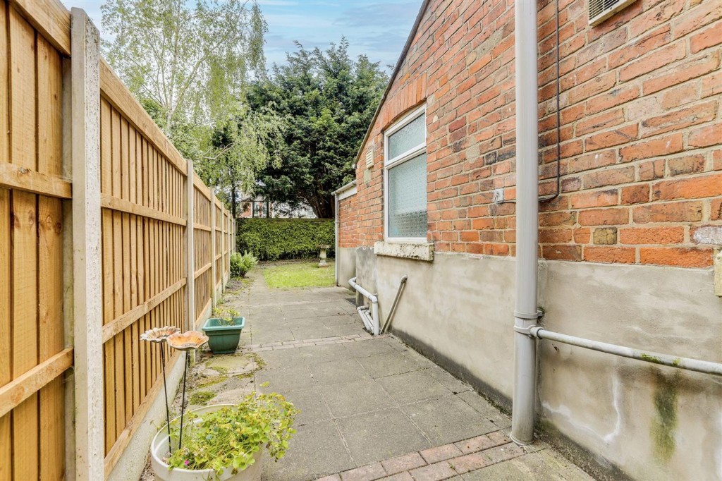 Curzon Street, Long Eaton, NG10