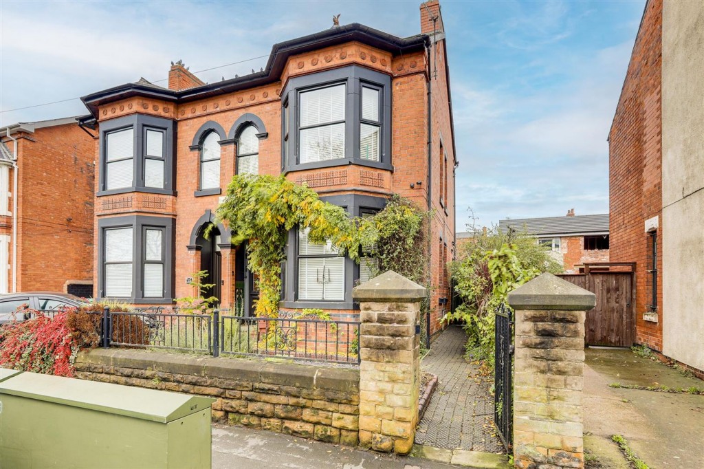 Highbury Road, Nottingham, NG6