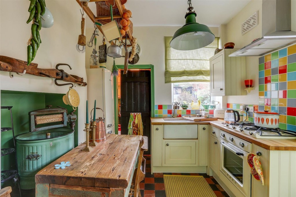 Highbury Road, Nottingham, NG6