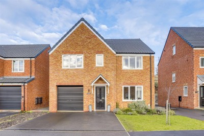 Hewer Close, Eastwood, NG16