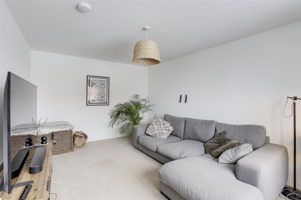 Hewer Close, Eastwood, NG16