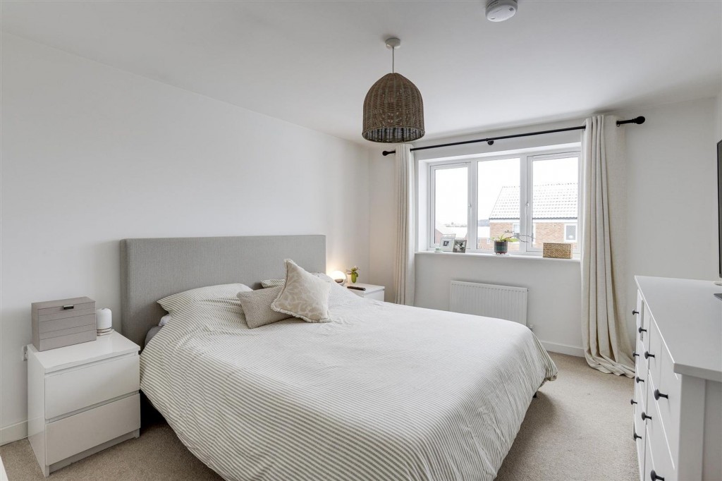 Hewer Close, Eastwood, NG16