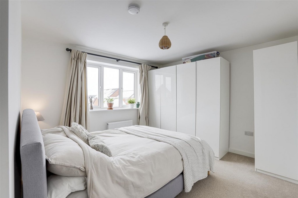 Hewer Close, Eastwood, NG16