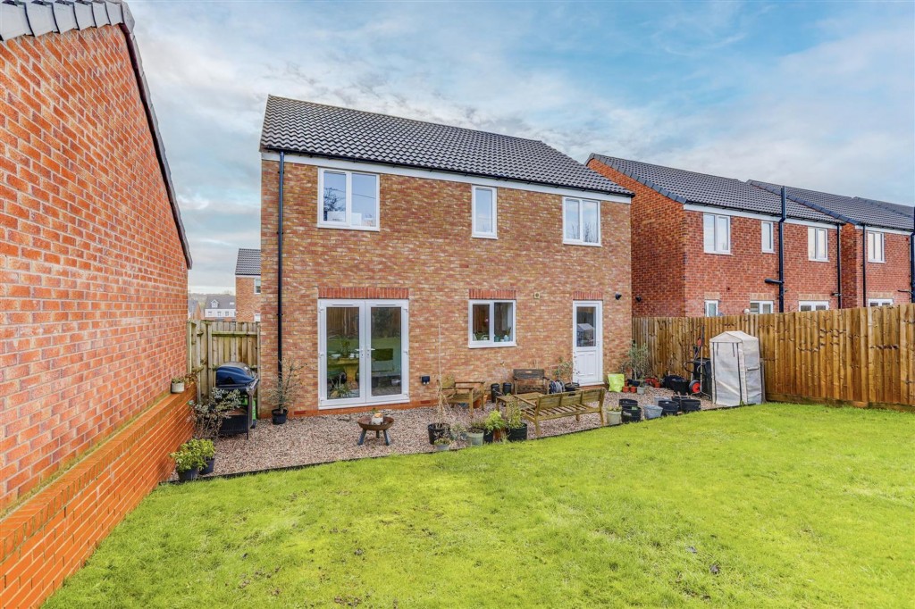 Hewer Close, Eastwood, NG16