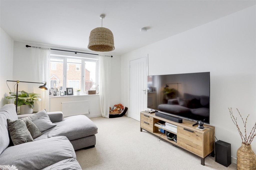 Hewer Close, Eastwood, NG16