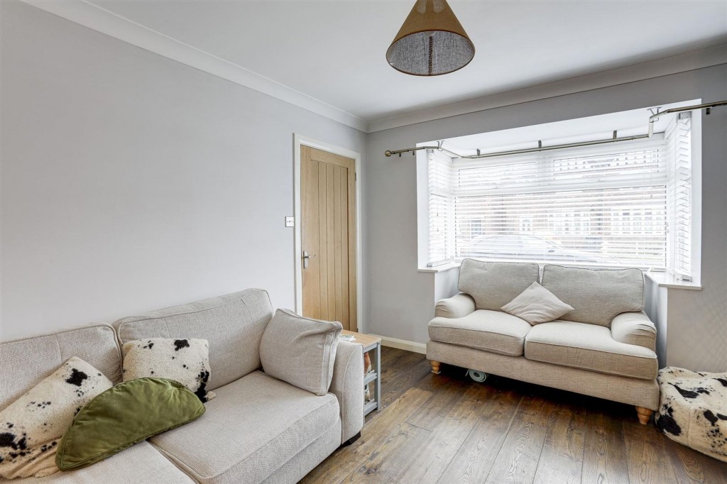 Henry Road, Beeston, NG9