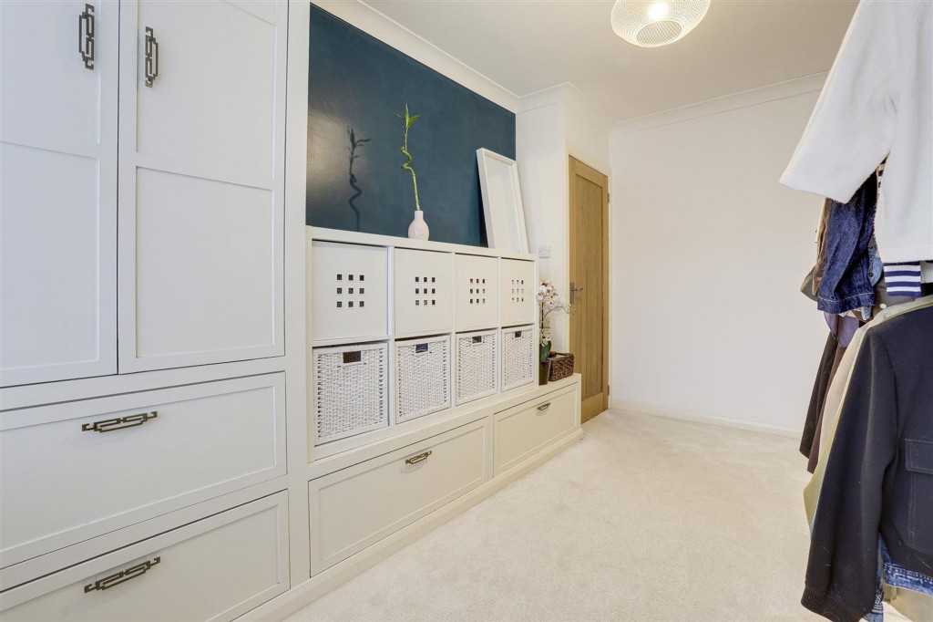 Henry Road, Beeston, NG9