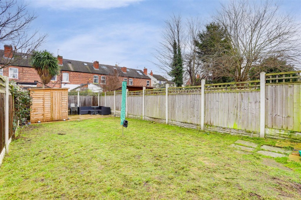 Henry Road, Beeston, NG9