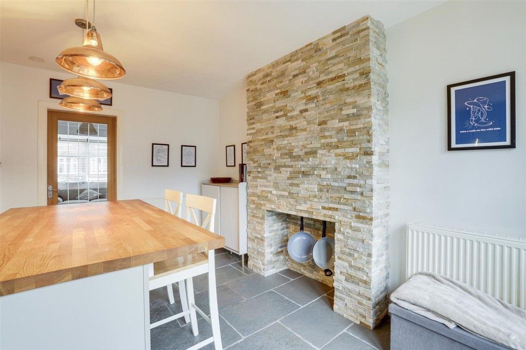 Henry Road, Beeston, NG9