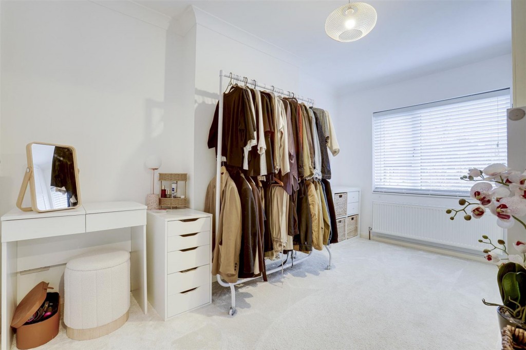 Henry Road, Beeston, NG9