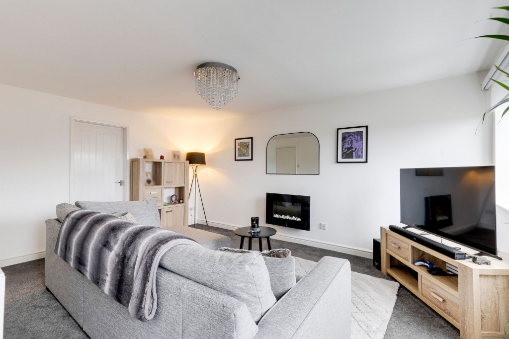 Derwent Drive, Kirkby-In-Ashfield, NG17