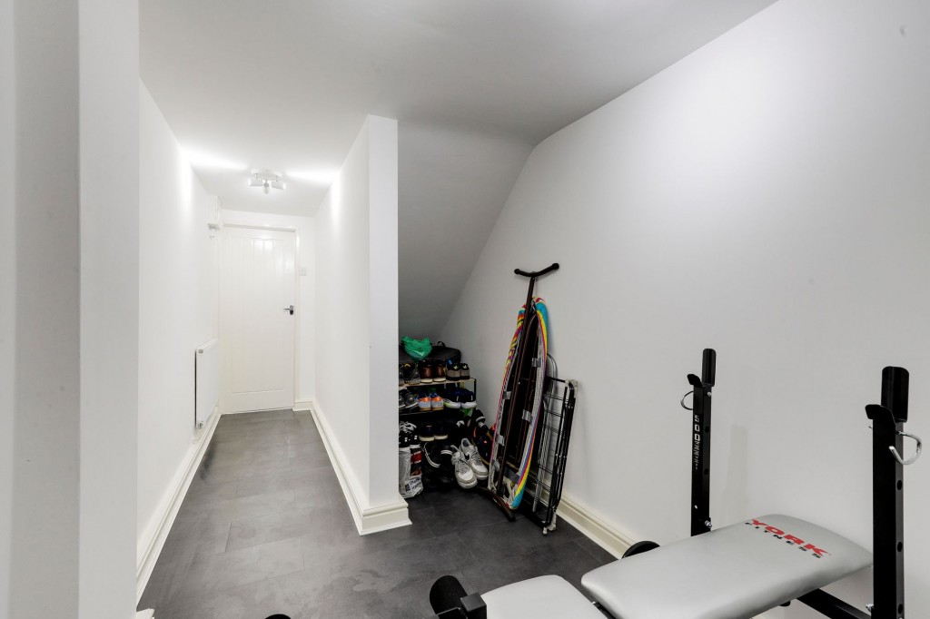 Derwent Drive, Kirkby-In-Ashfield, NG17