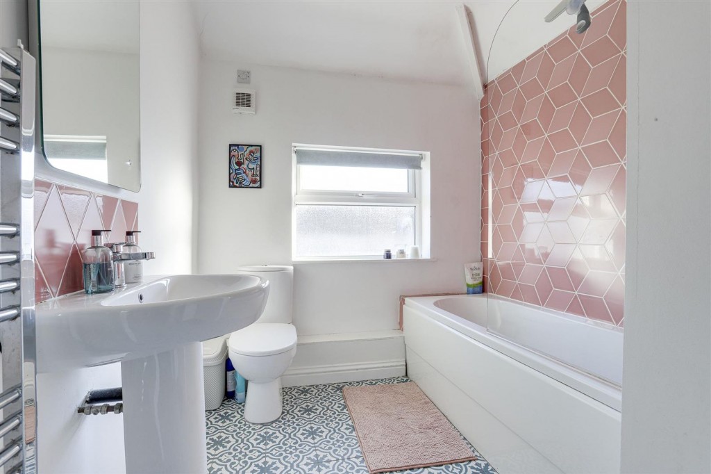 Robinet Road, Beeston, NG9