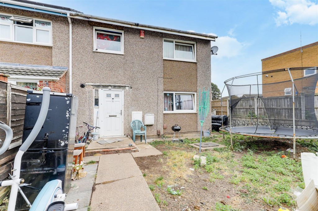 Cawston Gardens, Nottingham, NG6