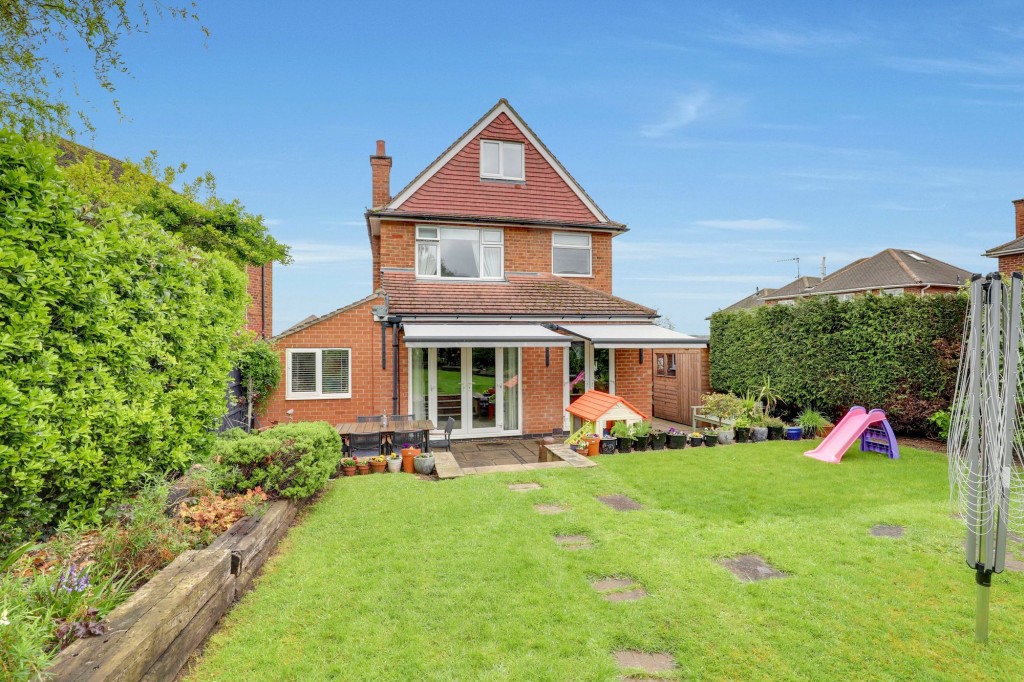 Lyndhurst Gardens, West Bridgford, NG2
