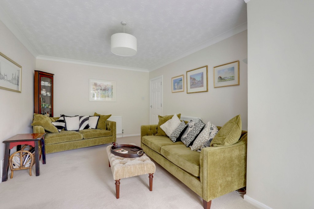Lyndhurst Gardens, West Bridgford, NG2