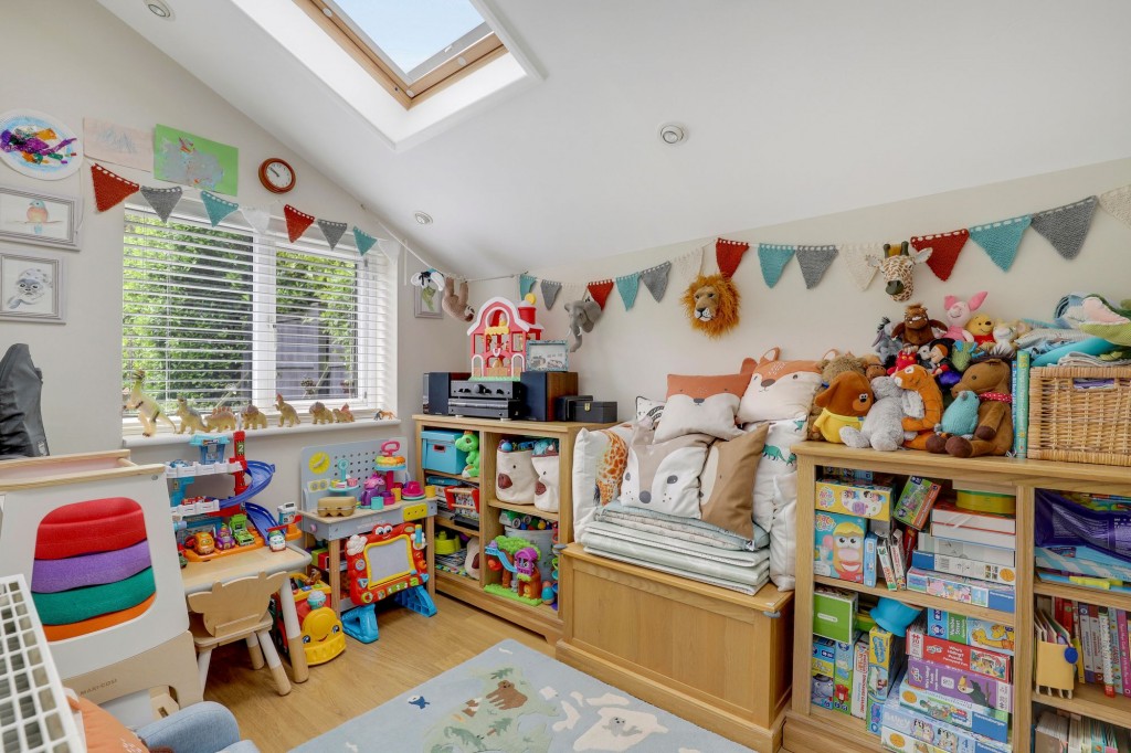 Lyndhurst Gardens, West Bridgford, NG2