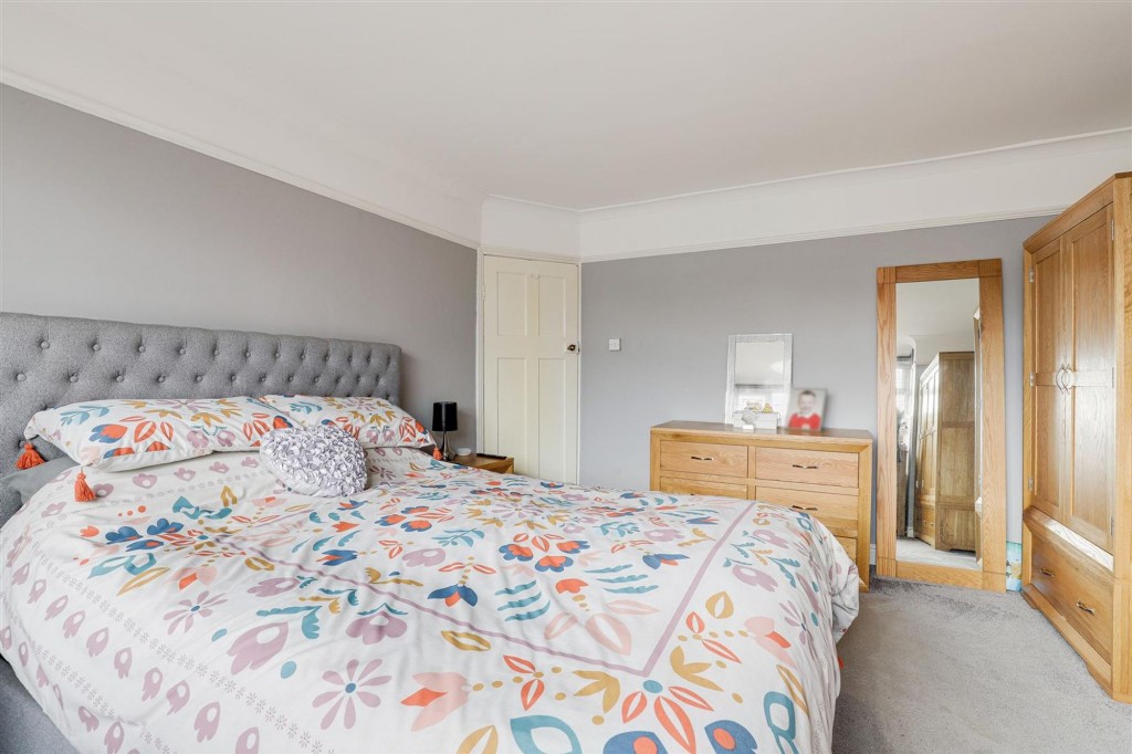 Meadow Road, Netherfield, NG4