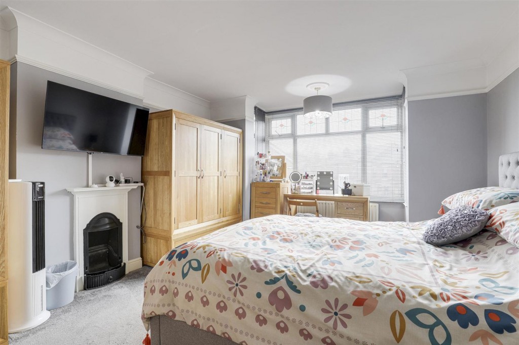 Meadow Road, Netherfield, NG4