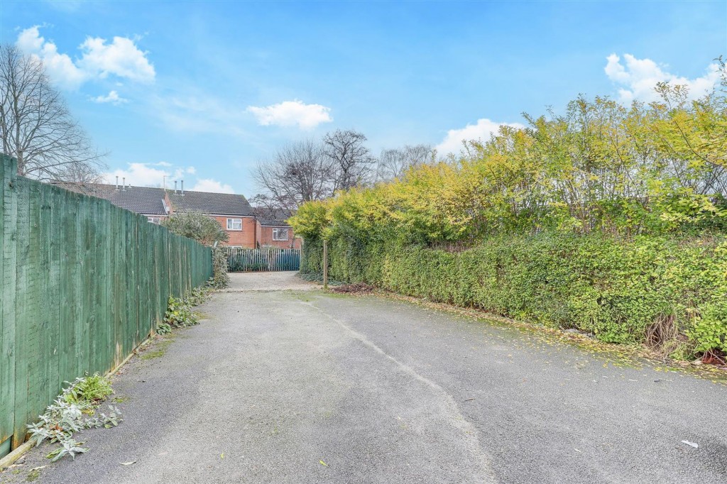 Nuthall Road, Nottingham, NG8