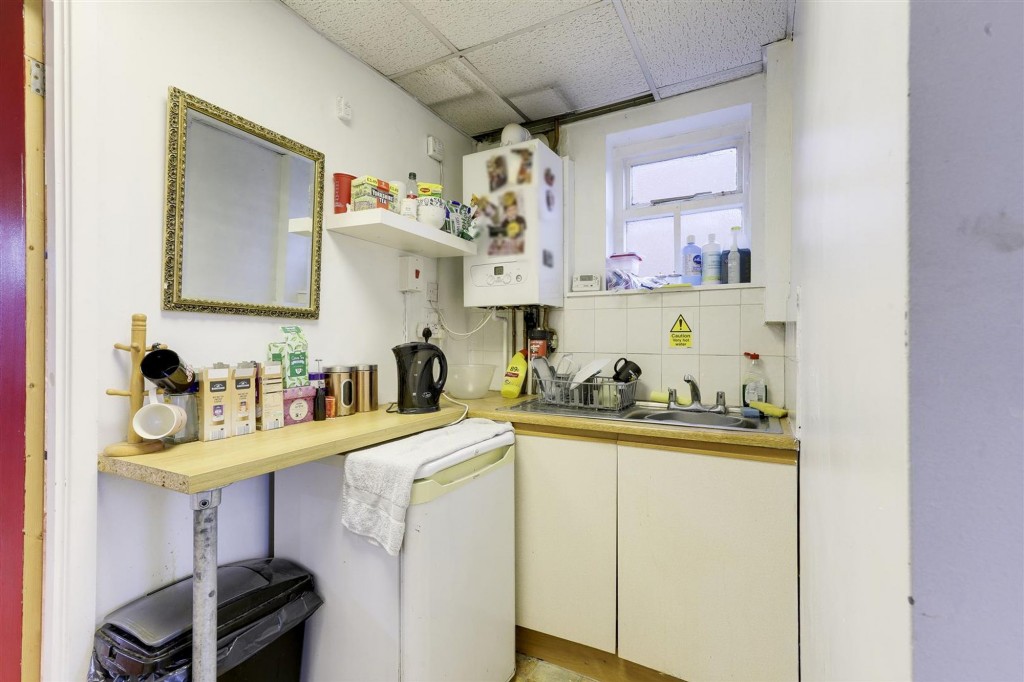 Nuthall Road, Nottingham, NG8