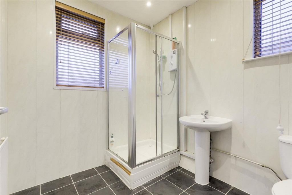 Nuthall Road, Nottingham, NG8