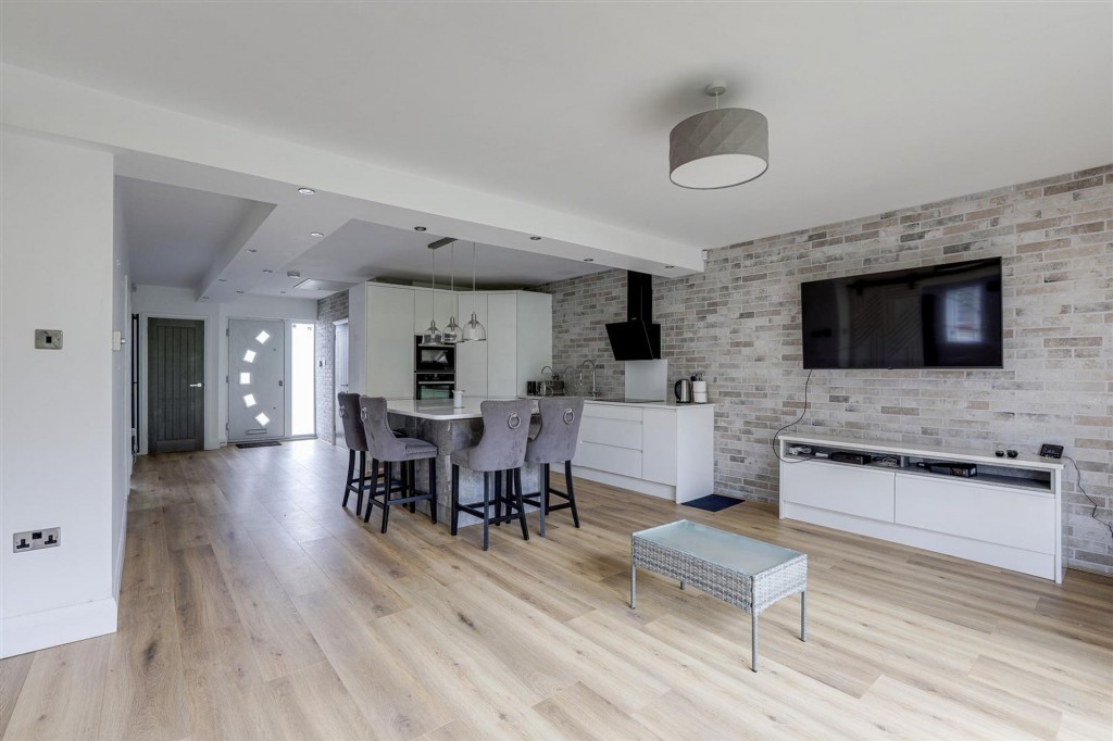 Longridge Road, Woodthorpe, NG5